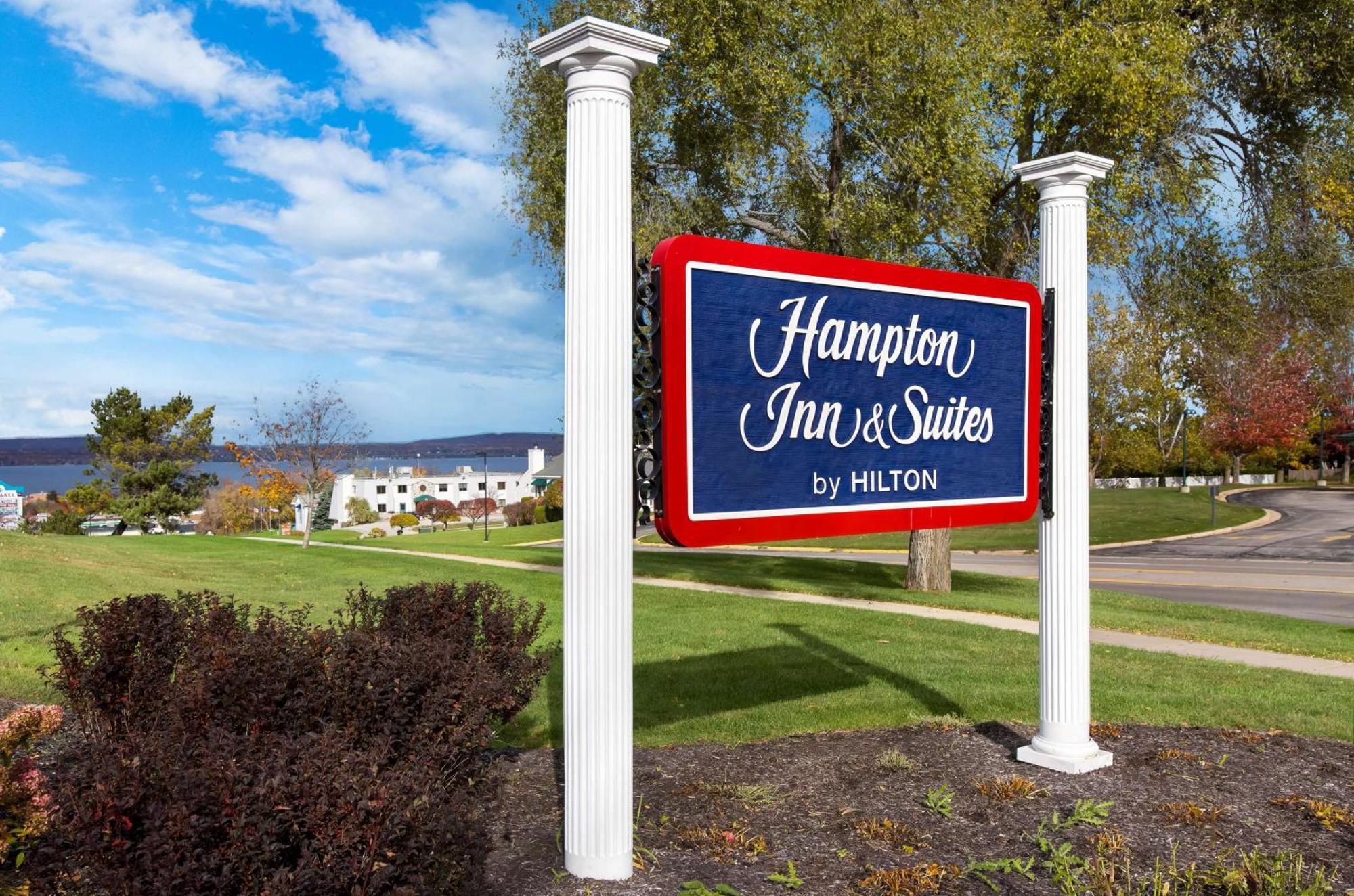 Hampton Inn & Suites Petoskey Exterior foto